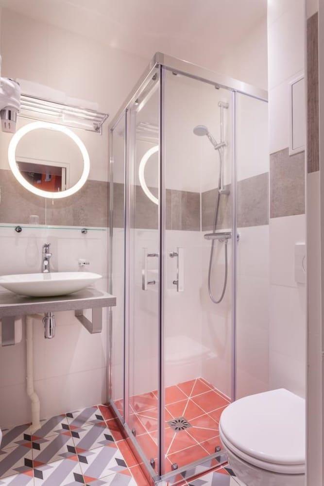 Hotel Jenner Paris Bagian luar foto